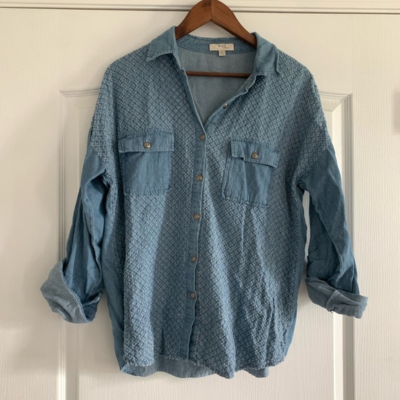 BLVD Tops - Blue Textured Button-Up Shirt